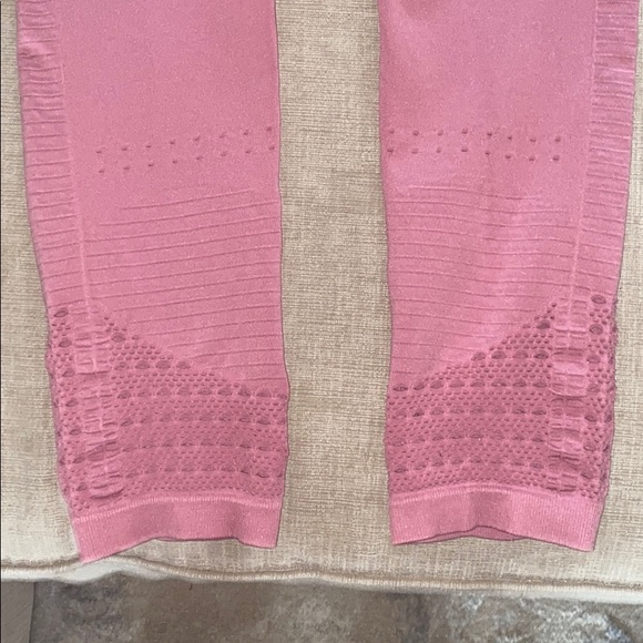 Gymshark workout leggings size small. - Picture 8 of 8